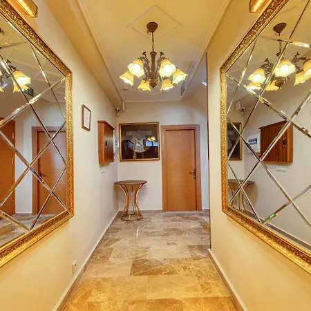 Brown 2 Mansion Oldcity 호텔